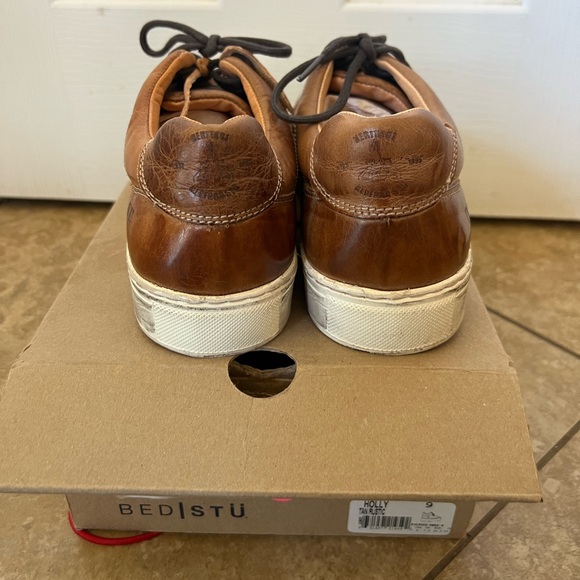 BedStu women’s Holly Sneakers In Tan Rustic leather Sz 9 new In Box - Picture 4 of 9